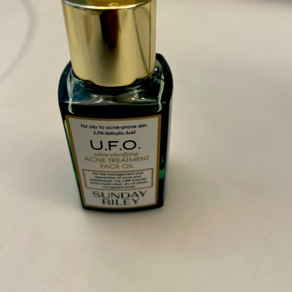 Sunday Riley UFO Acne treatment oil